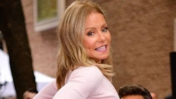 Kelly Ripa shares epic wardrobe malfunction in fun new video